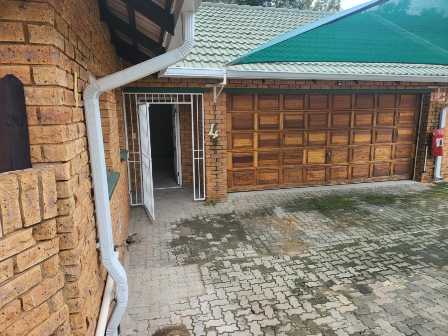 3 Bedroom Property for Sale in Boschdal North West